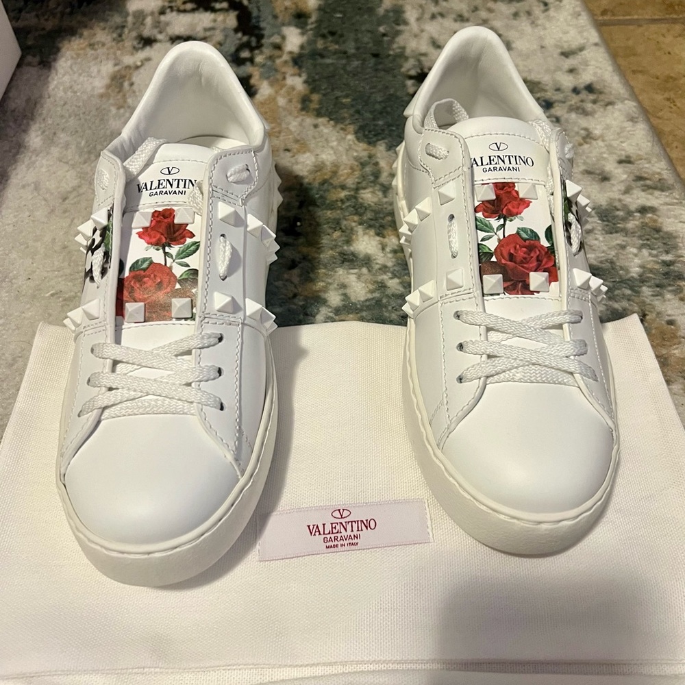 Valentino Garavani Undercover Edition Chains Rockstud Sneakers